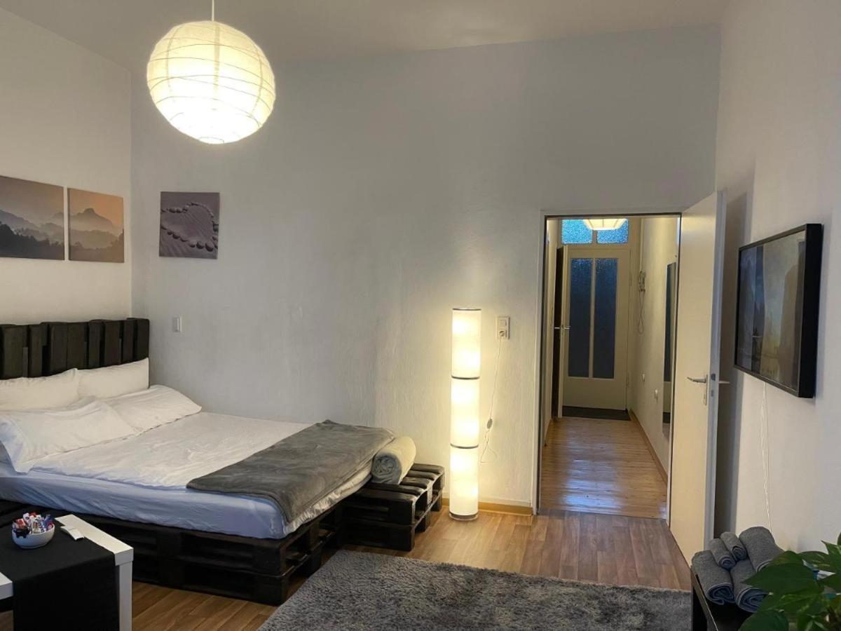 Ferienwohnung In Der Altstadt Fussgangerzone Treviri Esterno foto