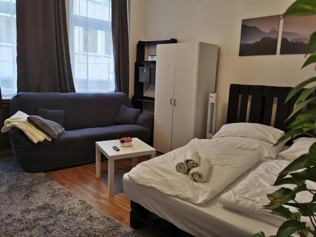 Ferienwohnung In Der Altstadt Fussgangerzone Treviri Esterno foto